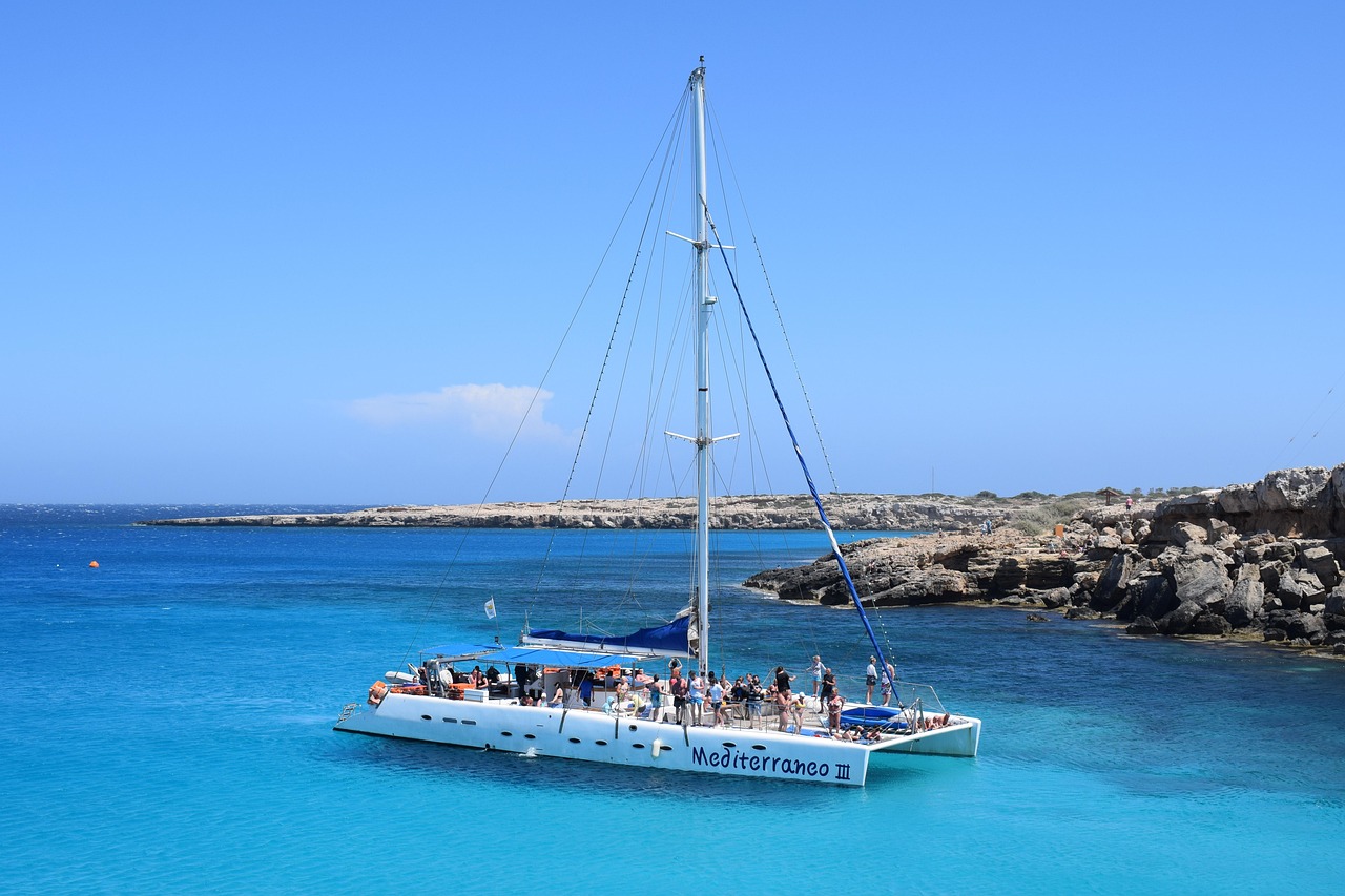 catamaran-2329770_1280